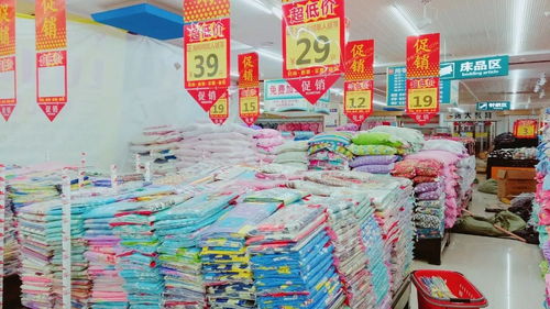 潮衣庫(kù)服裝批發(fā)城盛大開(kāi)業(yè) 每日免費(fèi)送3000份好禮