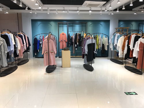 服裝內(nèi)行眼里的品牌女裝庫(kù)存拿貨要點(diǎn)揭秘